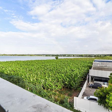 Oyo Flagship Lotus Lakeview Apartments Singanallur Luaran gambar